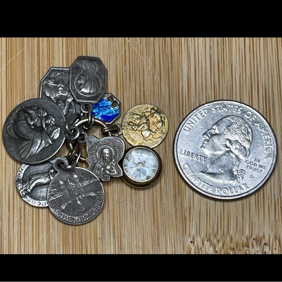 Antique French Religious Medals with Darling, Tiny Compass - Extraordinary Gift! - Picture 3 of 5